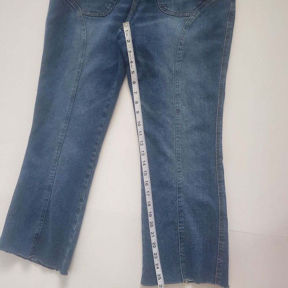 VTG GUESS Women's Jeans Size 34 Medium Wash Seamed Y2K Raw Hem Stretch Cropped - Picture 10 of 12